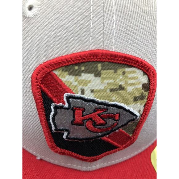 NEW ERA KANSAS CITY CHIEFS MENS TAN 2023 SALUTE TO SERVICE 59FIFTY FITTED HAT - Picture 3 of 15